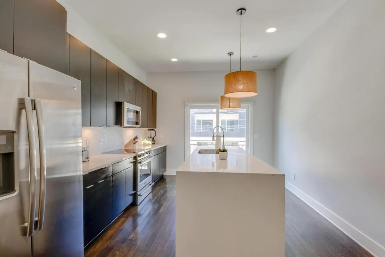 Music City Hangout With Rooftop Views And Game Room Nashville